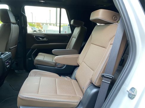 Used 2024 Chevrolet Tahoe High Country AWD/4WD image 39