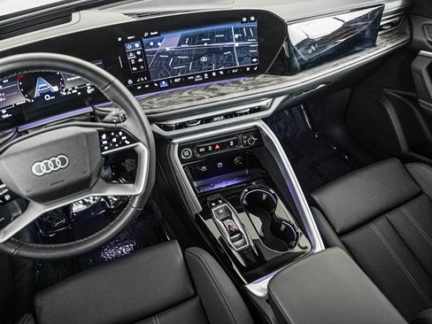 Certified 2025 Audi Q5 Premium w/ Premium Plus AWD/4WD image 18