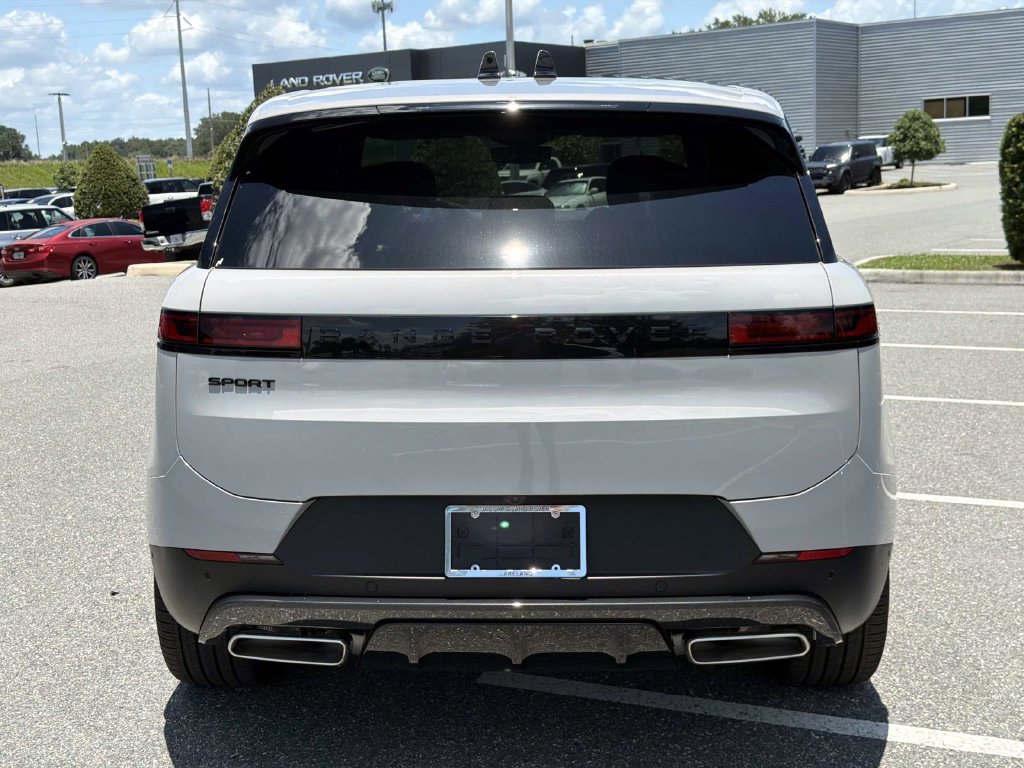 New 2026 Land Rover Range Rover Sport SE AWD/4WD image 4