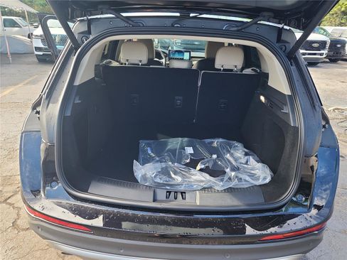 New 2026 Lincoln Corsair Premiere image 22