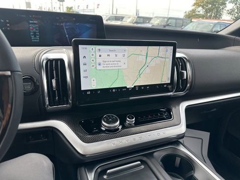 New 2025 Ford Expedition Platinum w/ Stealth Performance Package image 39