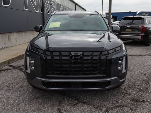 Used 2025 Hyundai Palisade SEL FWD image 2