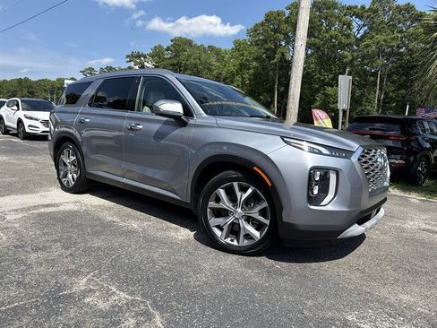 Used 2020 Hyundai Palisade SEL w/ Premium Package FWD image 3