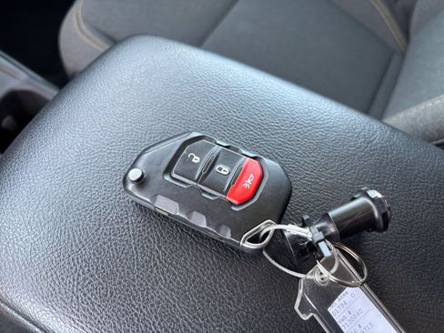 Used 2025 Jeep Wrangler Unlimited Sport AWD/4WD image 21