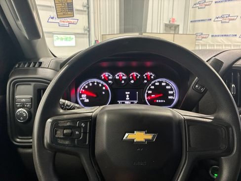 Used 2022 Chevrolet Silverado 1500 Custom RWD image 22