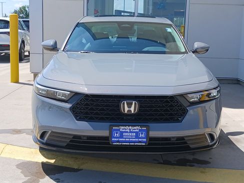 Used 2025 Honda Accord EX-L image 5