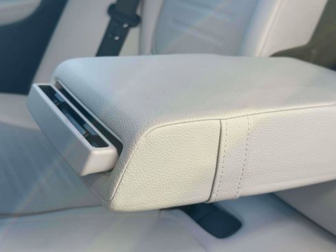 Certified 2023 Mercedes-Benz C 300 4MATIC Sedan image 10