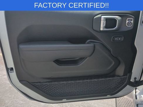 Used 2024 Jeep Wrangler Unlimited Sport AWD/4WD image 12