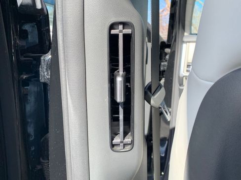 Used 2025 Hyundai Santa Fe SEL image 24