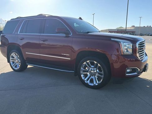 Used 2018 GMC Yukon SLT w/ Premium Edition image 29