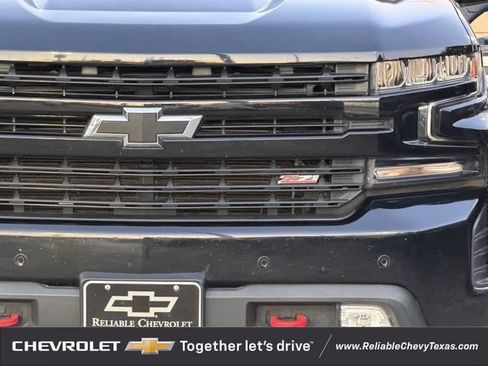 Used 2021 Chevrolet Silverado 1500 LT Trail Boss w/ Convenience Package II AWD/4WD image 4