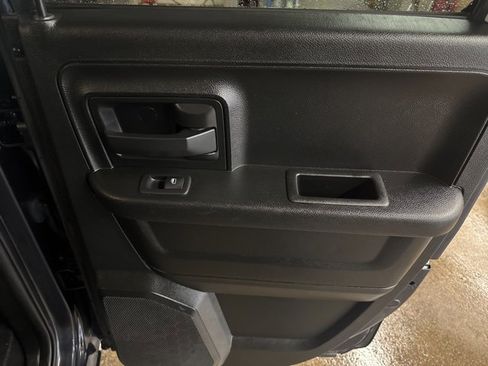 Used 2019 RAM 1500 Express w/ Express Value Package image 24