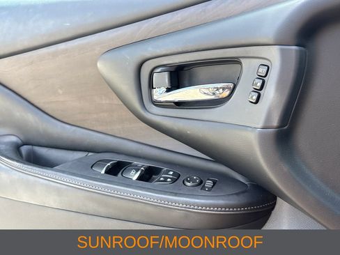 Used 2019 Nissan Murano Platinum w/ Cargo Package FWD image 9