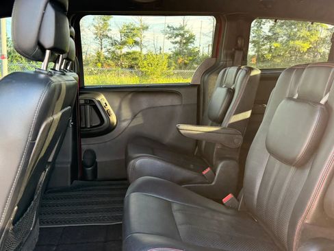 Used 2017 Dodge Grand Caravan GT FWD image 8