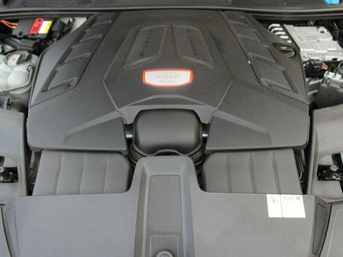 Used 2019 Porsche Cayenne Turbo AWD/4WD image 6