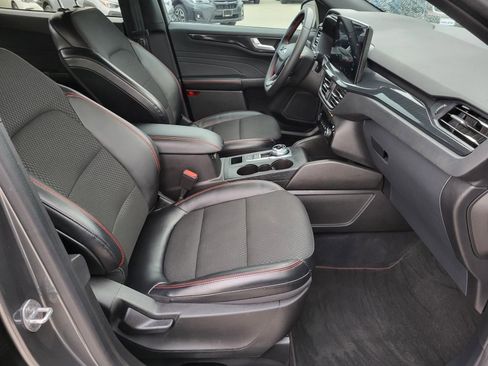 Used 2023 Ford Escape ST-Line w/ Tech Pack #1 image 8