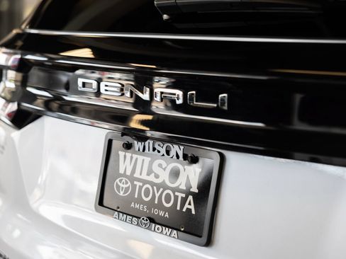 Used 2025 GMC Acadia Denali AWD/4WD image 10