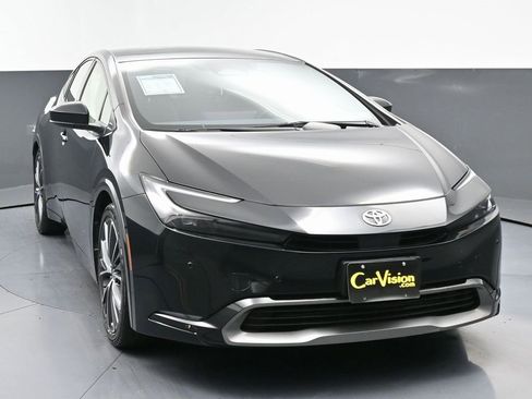 Used 2024 Toyota Prius XLE image 4