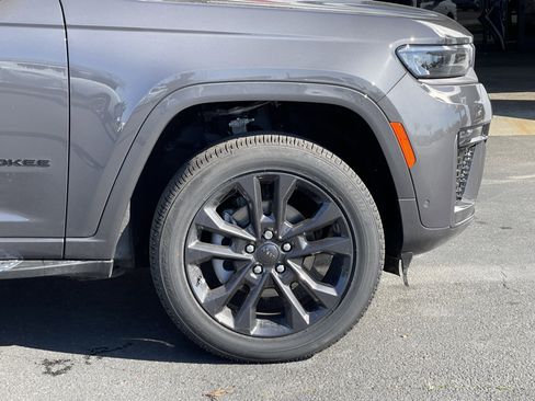 New 2026 Jeep Grand Cherokee Limited Reserve image 7