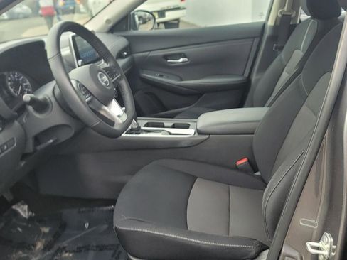 Certified 2022 Nissan Sentra SV w/ Trunk Package image 11