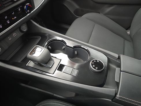 Certified 2023 Nissan Rogue S image 23