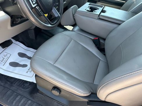 Used 2020 Ford F250 XL w/ Power Equipment Group image 37