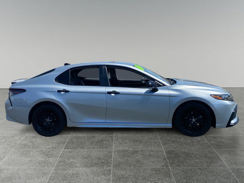 Used 2022 Toyota Camry SE w/ Convenience Package AWD/4WD image 6