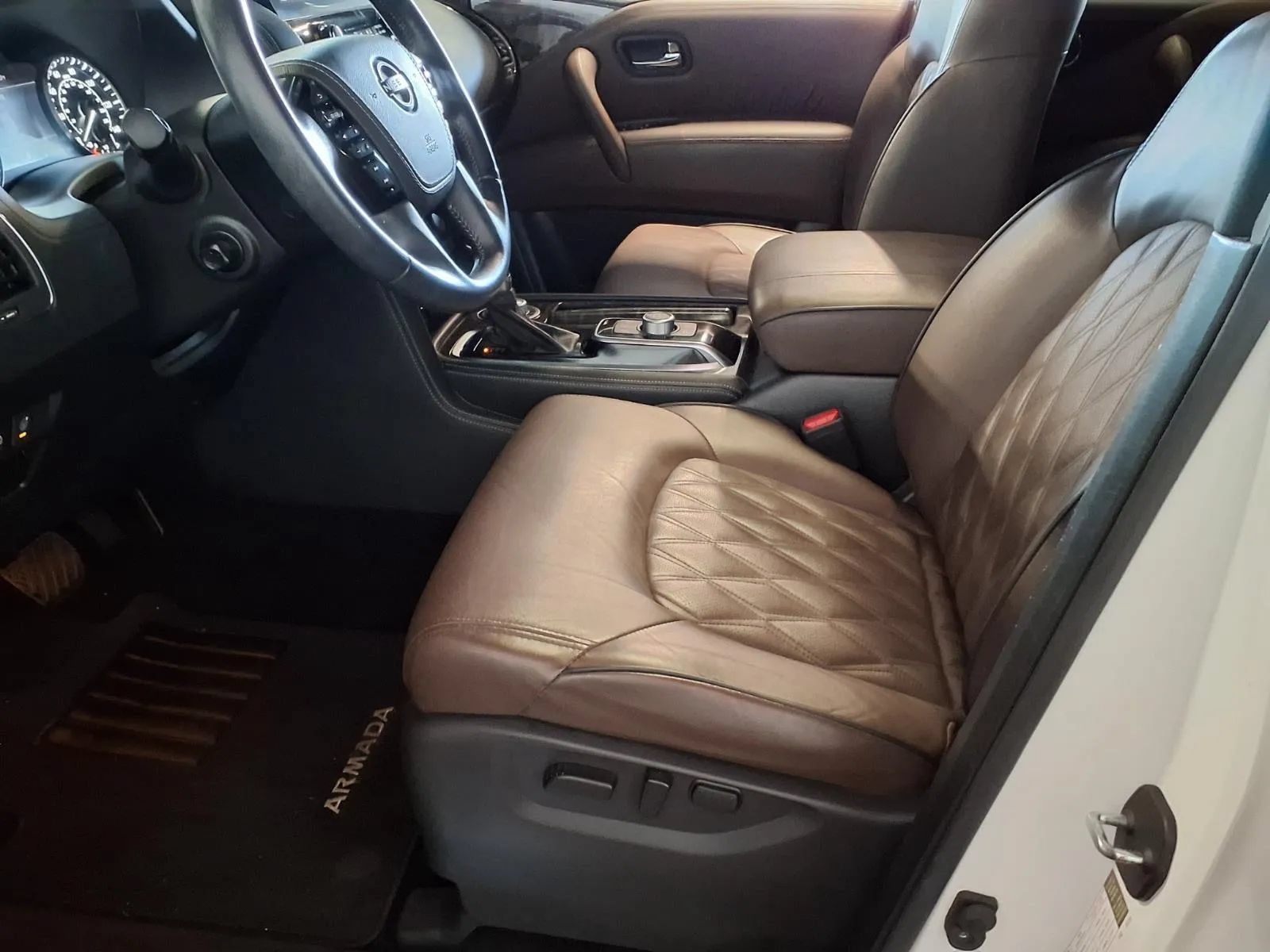 Used 2022 Nissan Armada Platinum w/ Captain's Chairs Package AWD/4WD image 19