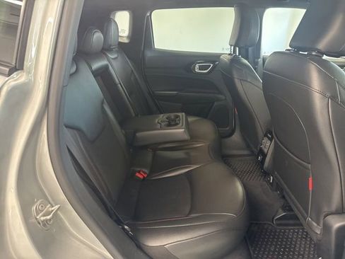 Used 2025 Jeep Compass Trailhawk AWD/4WD image 27