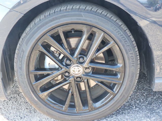 Used 2025 Toyota Camry SE w/ Convenience Package FWD image 8