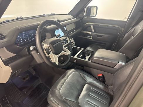 Used 2021 Land Rover Defender 110 X-Dynamic HSE AWD/4WD image 18