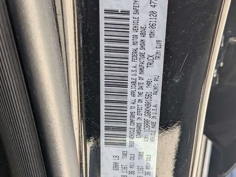 Used 2019 RAM 1500 Laramie AWD/4WD image 20