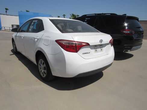 Used 2017 Toyota Corolla L w/ Carpet Mat Package (TMS) FWD image 4
