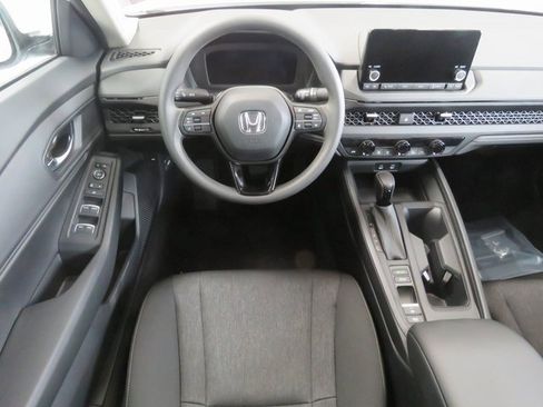 Used 2023 Honda Accord EX image 14