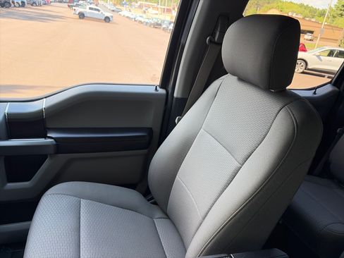 Used 2019 Ford F150 XLT w/ Equipment Group 302A Luxury AWD/4WD image 17