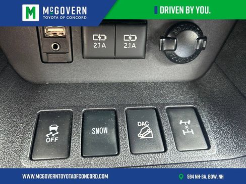 Used 2018 Toyota Highlander SE AWD/4WD image 23