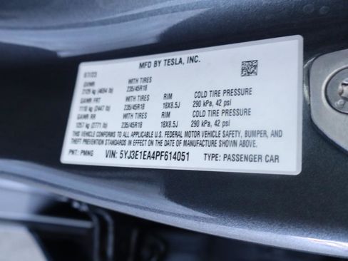 Used 2023 Tesla Model 3 Standard Range RWD image 38
