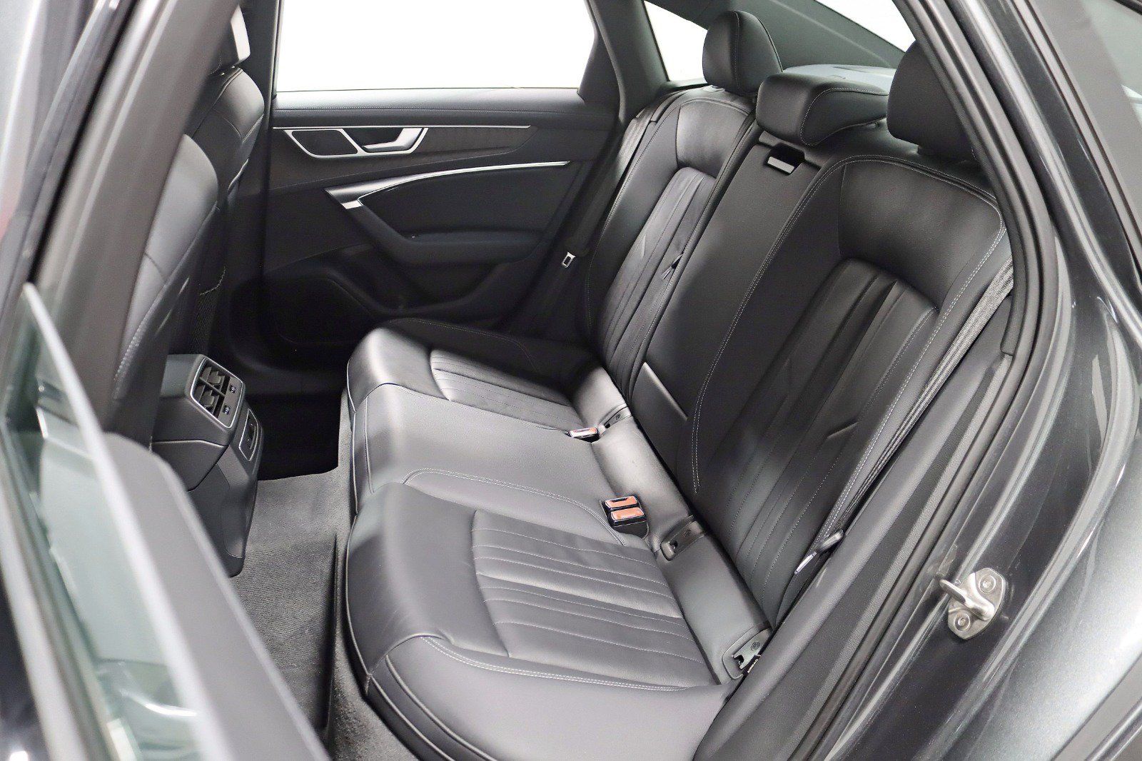 Used 2022 Audi A6 3.0T Premium AWD/4WD image 32