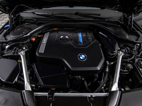 Used 2023 BMW 530e w/ Convenience Package RWD image 47