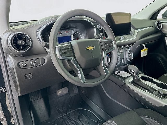New 2026 Chevrolet Blazer LT w/ Convenience Package AWD/4WD image 12
