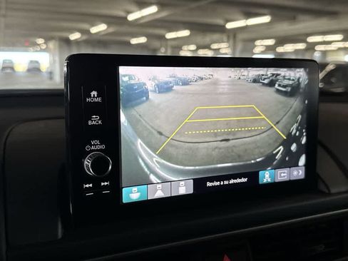 Used 2024 Honda Pilot Touring image 17