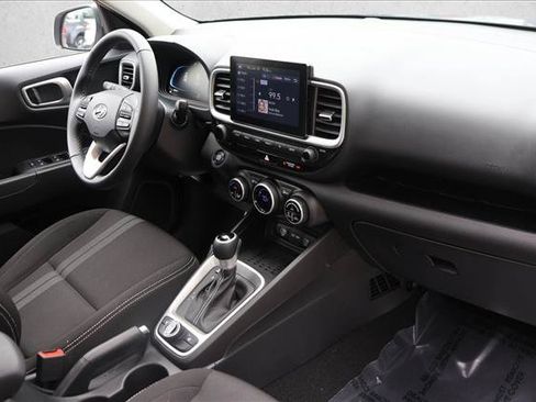 Certified 2026 Hyundai Venue SEL FWD image 28
