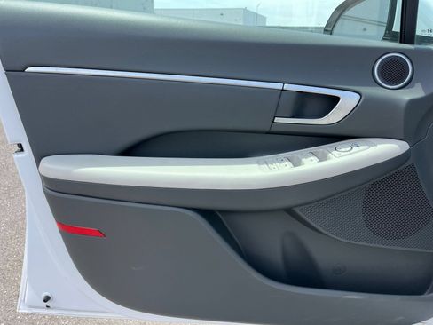 Used 2025 Hyundai Sonata SEL FWD image 18