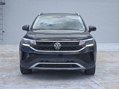 Used 2023 Volkswagen Taos SE AWD/4WD image 4