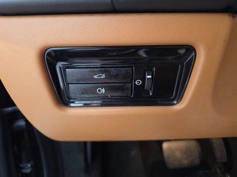 Used 2014 Jaguar XJ L Portfolio RWD image 25