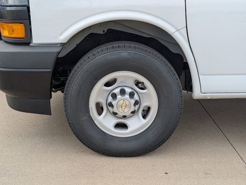 New 2026 Chevrolet Express 2500 w/ Driver Convenience Package image 4