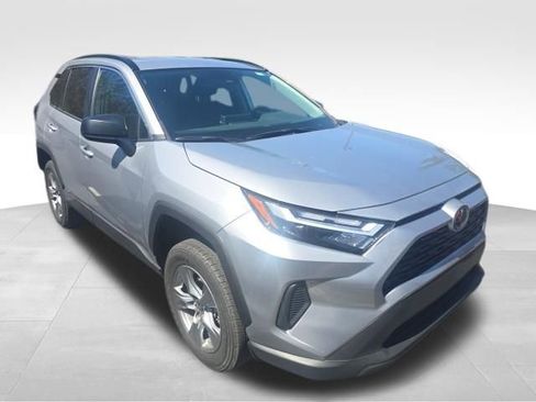 Used 2025 Toyota RAV4 LE image 8