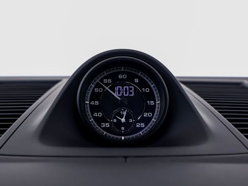 New 2026 Porsche Macan Turbo image 15