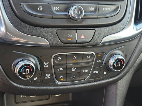 Used 2023 Chevrolet Equinox LT image 24