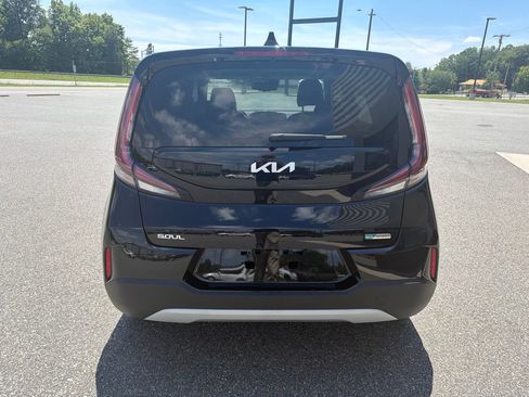 Used 2025 Kia Soul EX FWD image 8